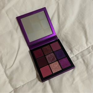 Huda Beauty Amethyst Obsessions Eyeshadow Palette